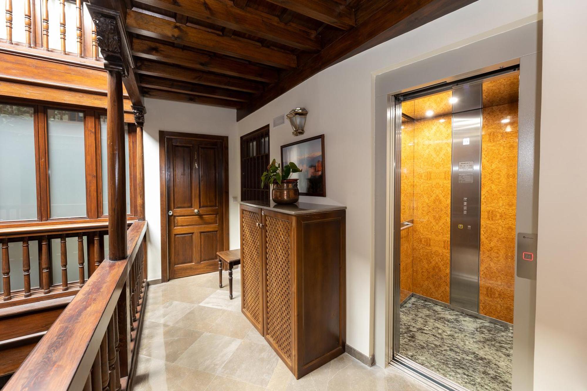 Apartamentos En Pleno Centro, Aljibe Rodrigo Del Campo 1A กรานาดา ภายนอก รูปภาพ