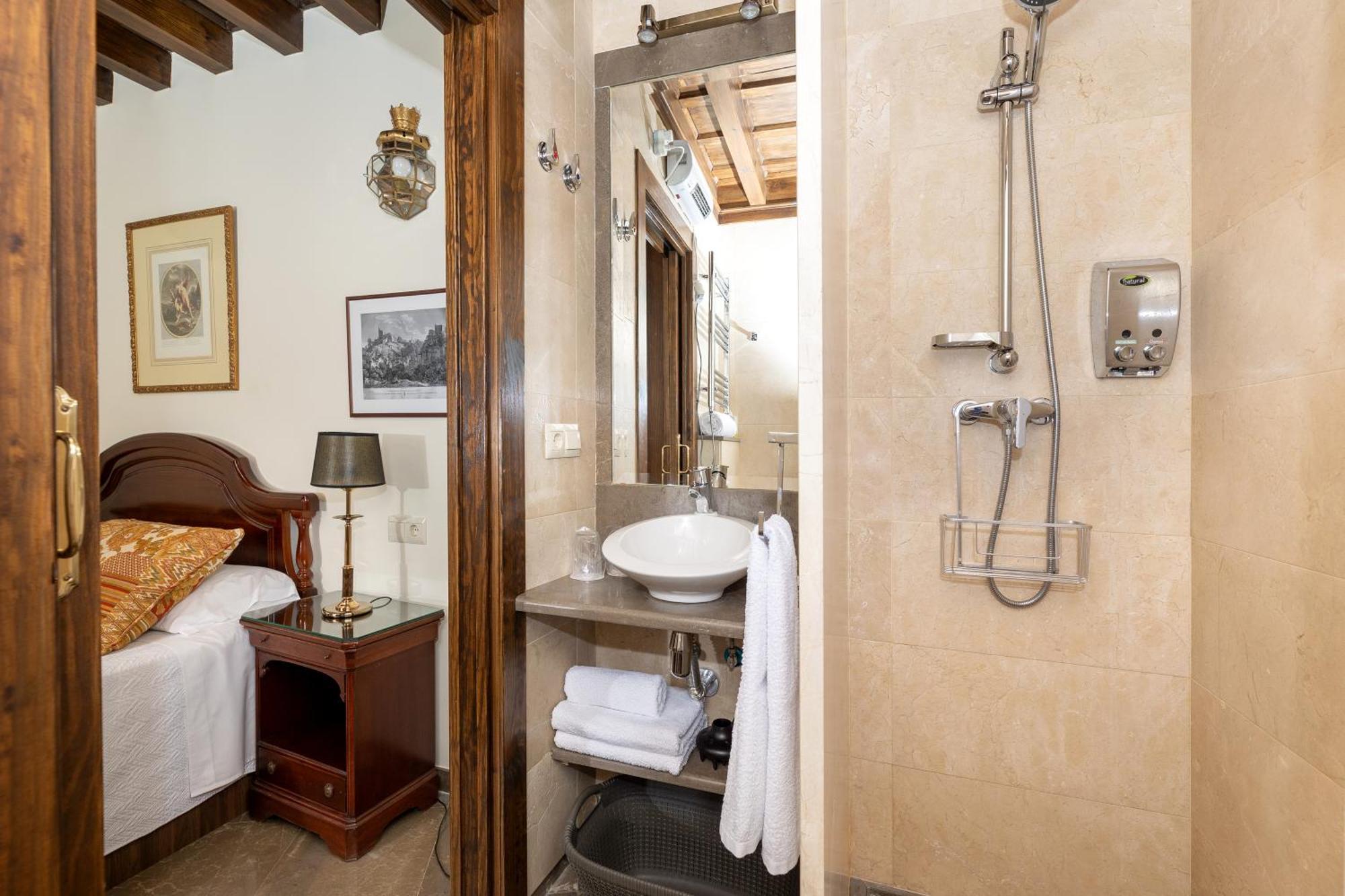 Apartamentos En Pleno Centro, Aljibe Rodrigo Del Campo 1A กรานาดา ภายนอก รูปภาพ